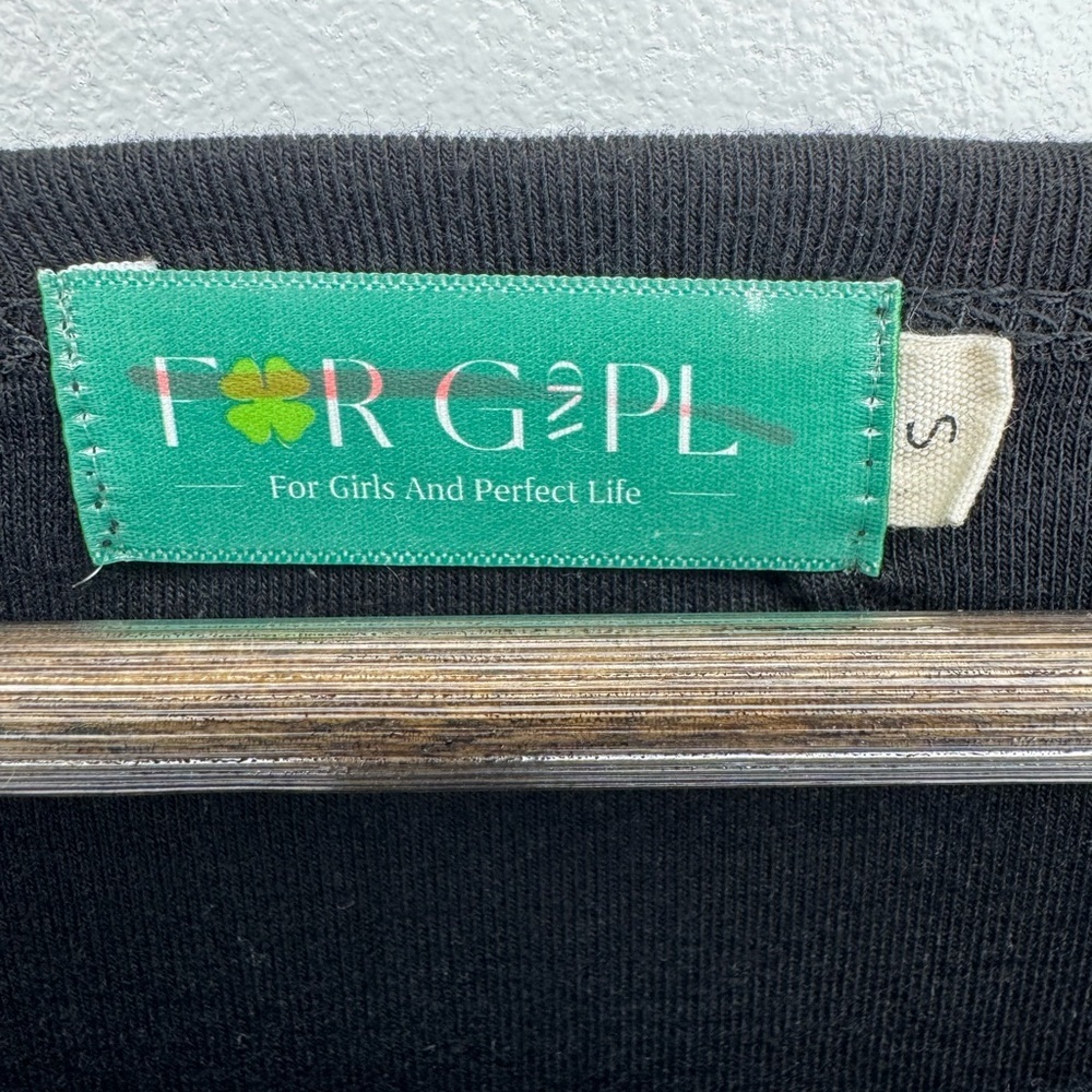 Black Long Sleeve Top with Green Clover | Shamrock | Women’s Size S | Comfy - Picture 7 of 11